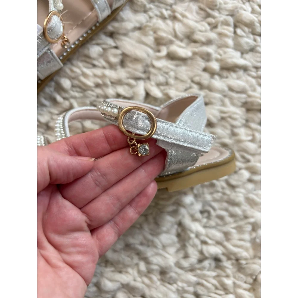 Girls YUTONGXIEYE Silver Pearl Rhinestone Sandals 34 (Little Girl)